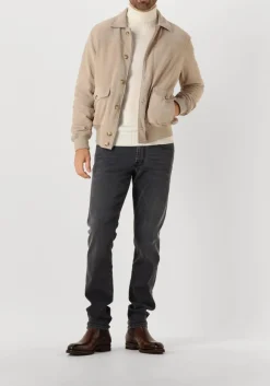 beige alter ego jack joseph