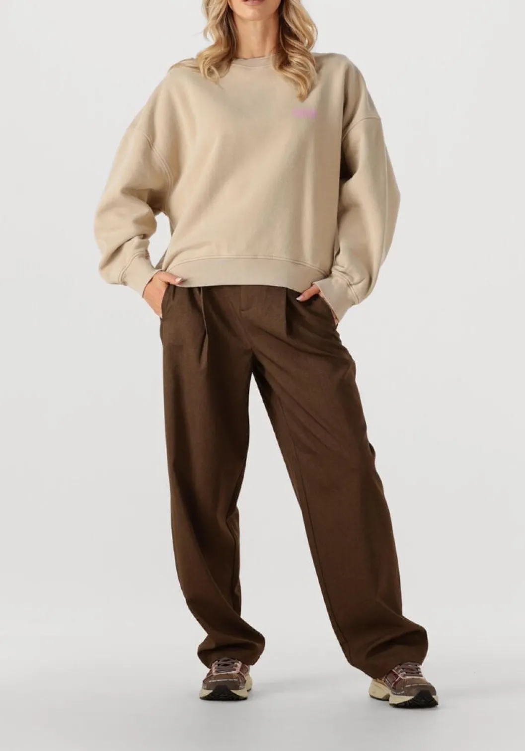 beige american vintage trui plizzy