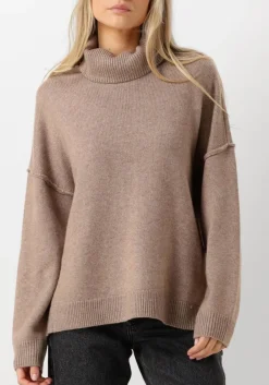 beige co'couture truien/vesten maja slit roll neck