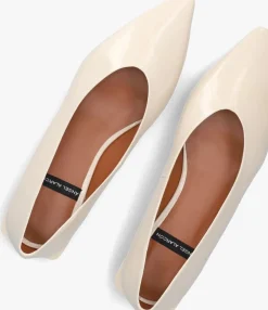 beige ángel alarcón ballerina's 24502