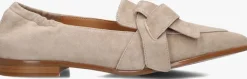 beige notre-v loafers 5672