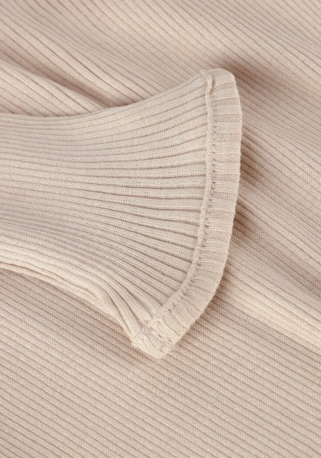 beige rosemunde coltrui silk t-shirt w/ roller neck