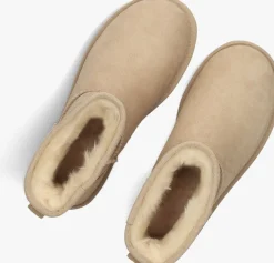 beige ugg vachtlaarzen w classic mini ii