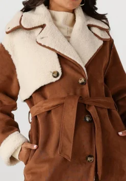 bruine caroline biss mantel 4445