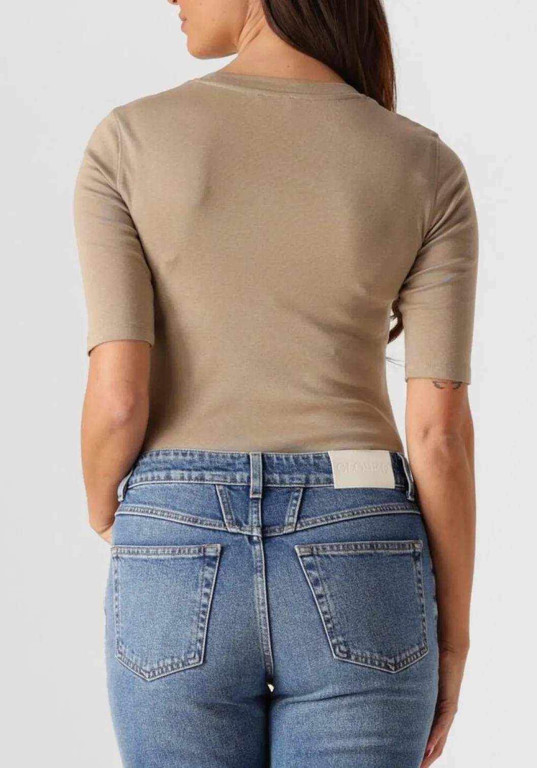 bruine closed top crewneck shortsleeve