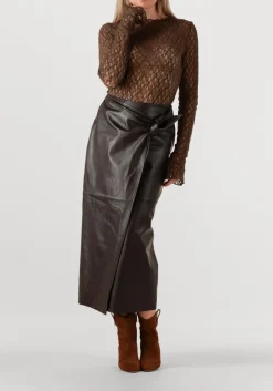 bruine ibana midirok siata