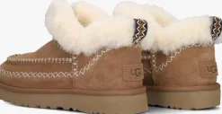 bruine ugg vachtlaarzen classic ultra mini alpine