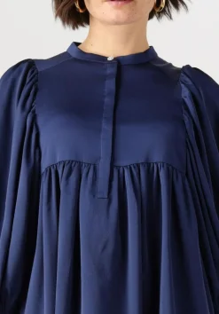 donkerblauwe bruuns bazaar midi jurk sarina dress