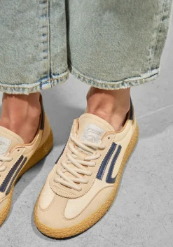 gele puraai lage sneakers 6.01 xs