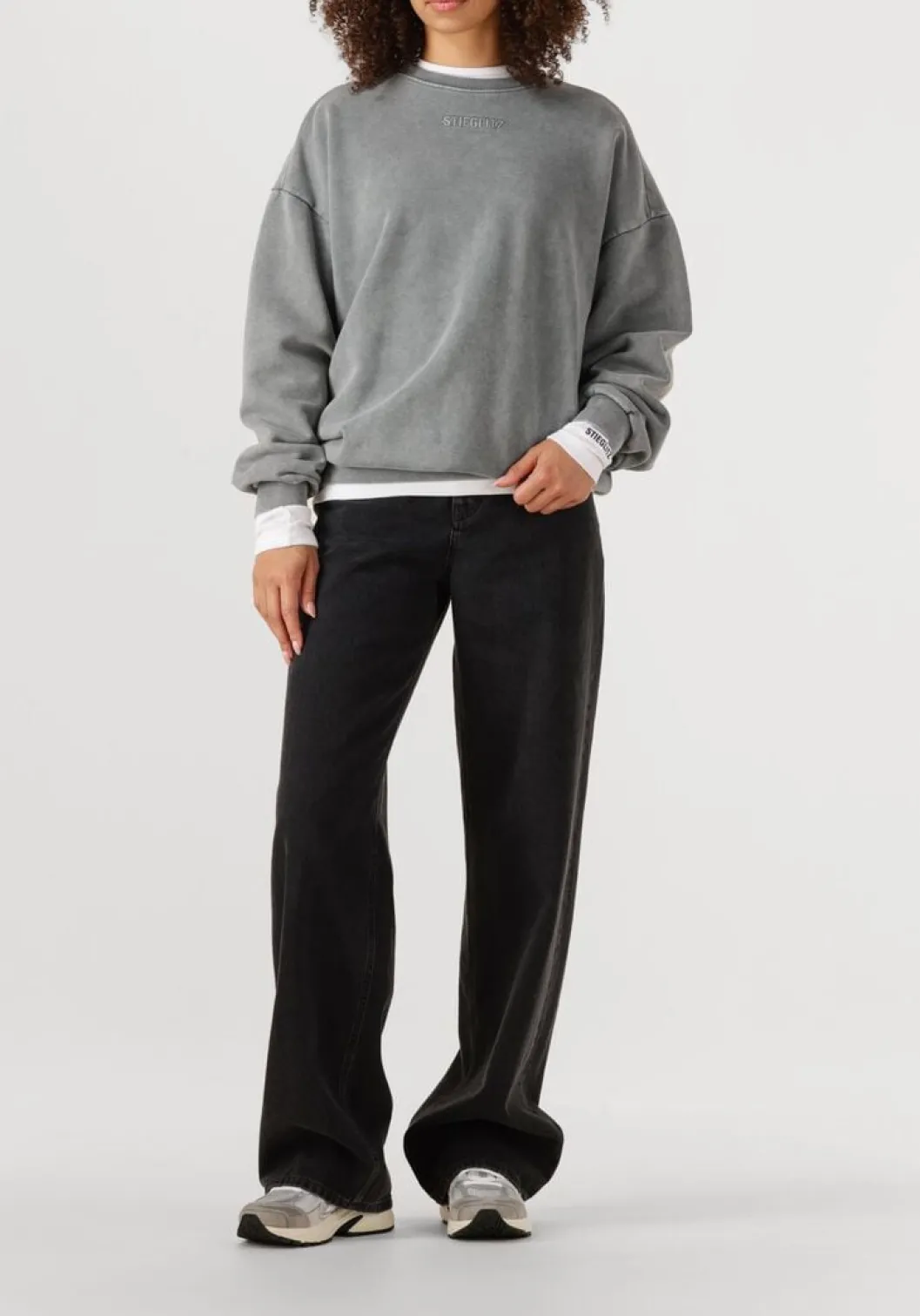 grijze diadora sneakers mythos star