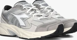 grijze diadora sneakers mythos star