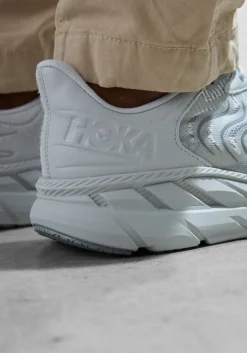 grijze hoka sneakers clifton ls