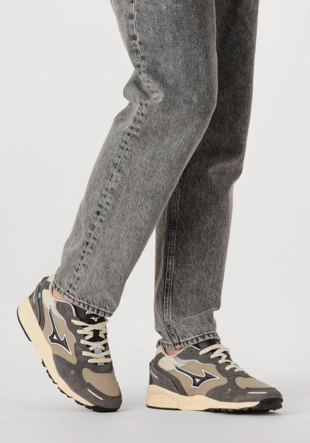 grijze mizuno lage sneakers sky medal heren