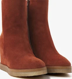 rode via vai enkellaarsjes aura miley