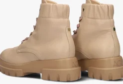 roze attilio giusti leombruni enkellaarsjes maxine lux