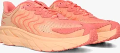 roze hoka sneakers clifton ls