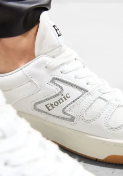 witte etonic lage sneakers b481
