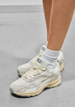 witte mercer amsterdam lage sneakers the re-run vintage suede