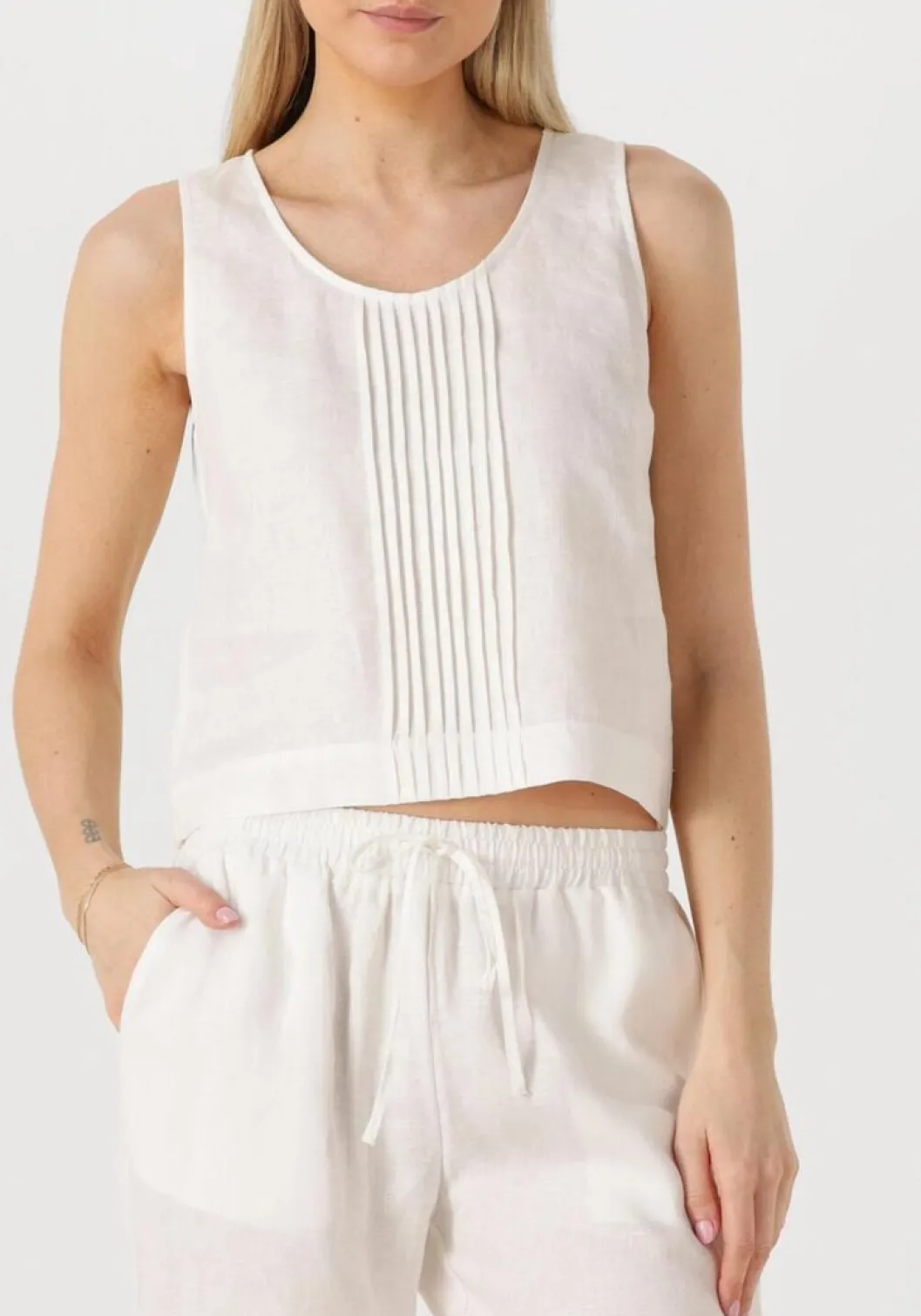 witte resort finest top crop top linen