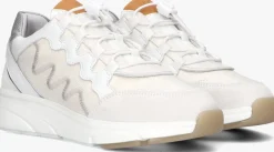 zand via vai lage sneakers vic naya