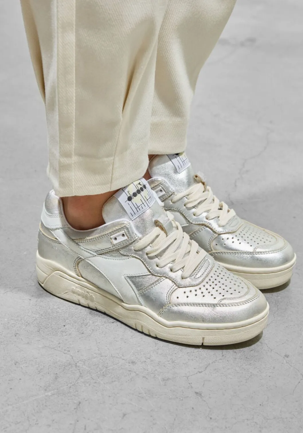 zilveren diadora heritage lage sneakers b.560 metal wn