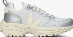 zilverkleurig veja lage sneakers venturi ii
