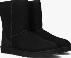 zwarte ugg vachtlaarzen classic short ii